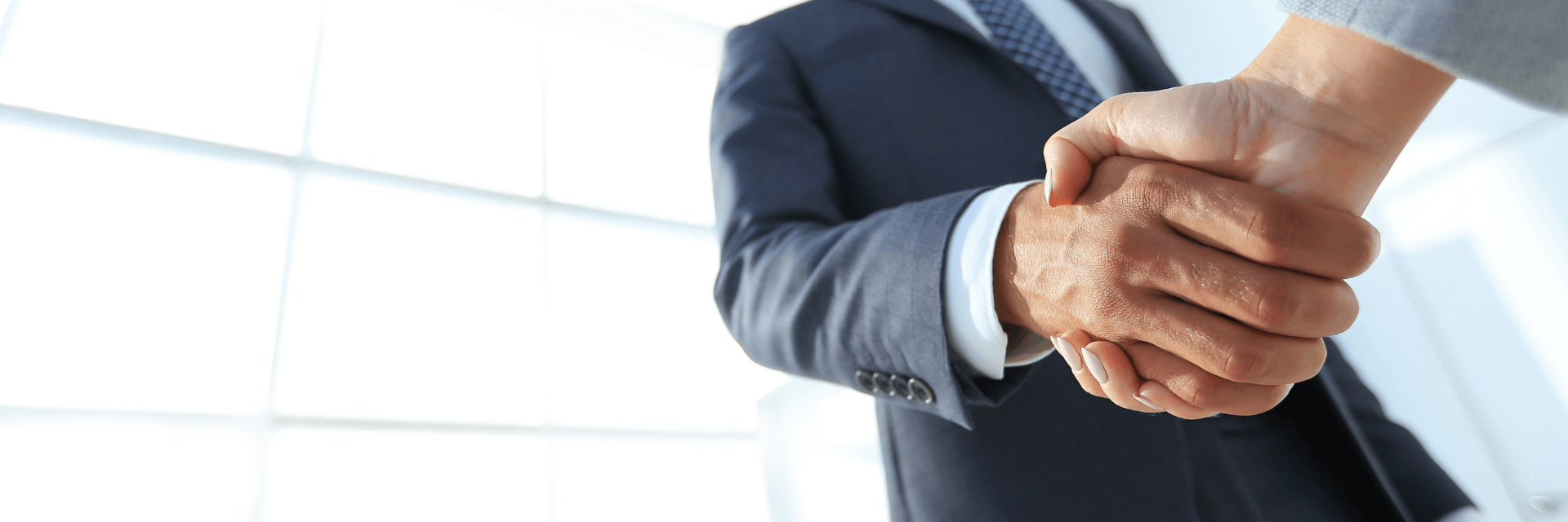 파트너 프로그램 배경 이미지 - 파트너십 생태계를 보여주는 전문적인 이미지